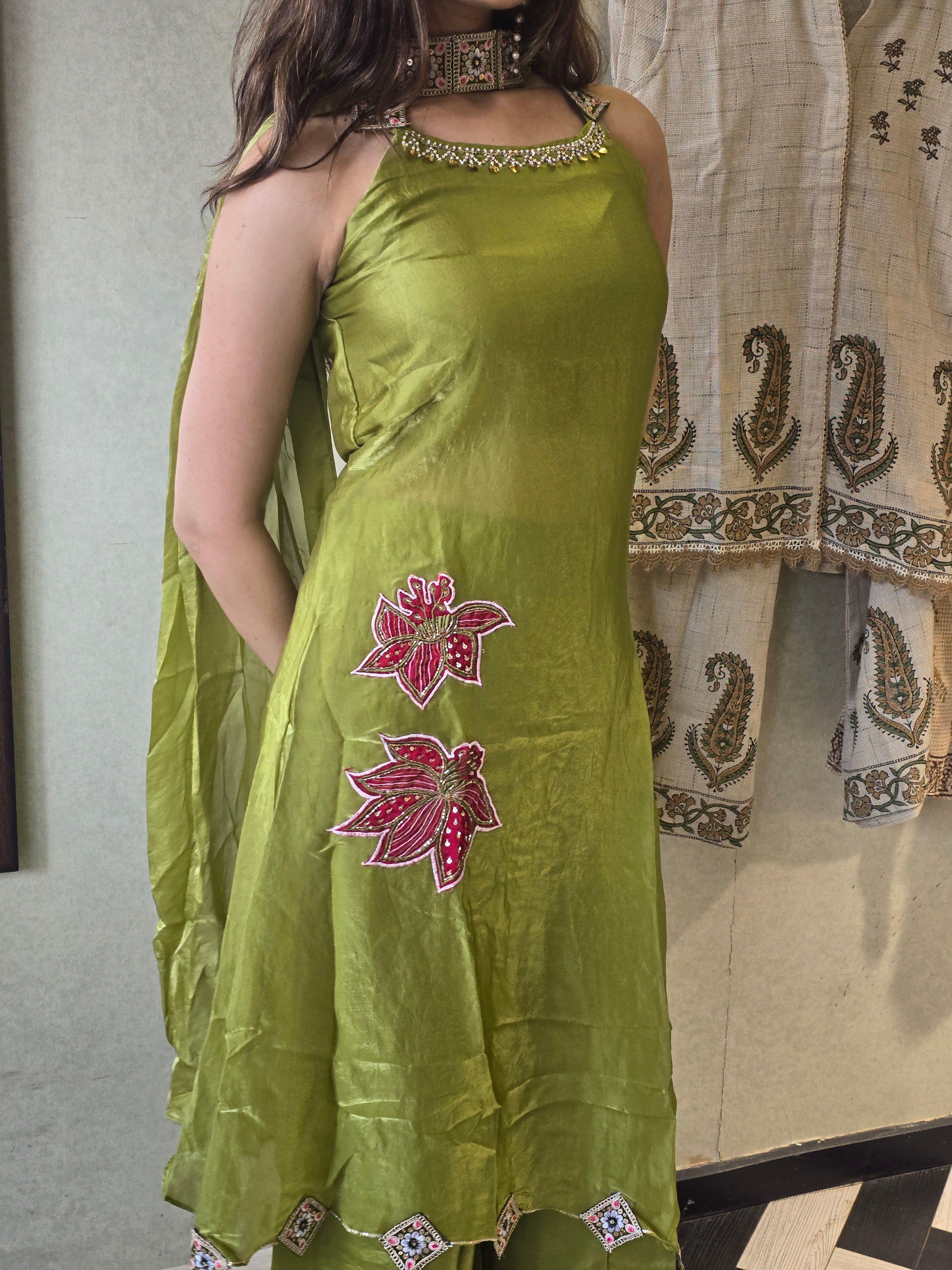 Image of Pure Tissue Embroidery Set 3 Piece ( Sleeves Attached)