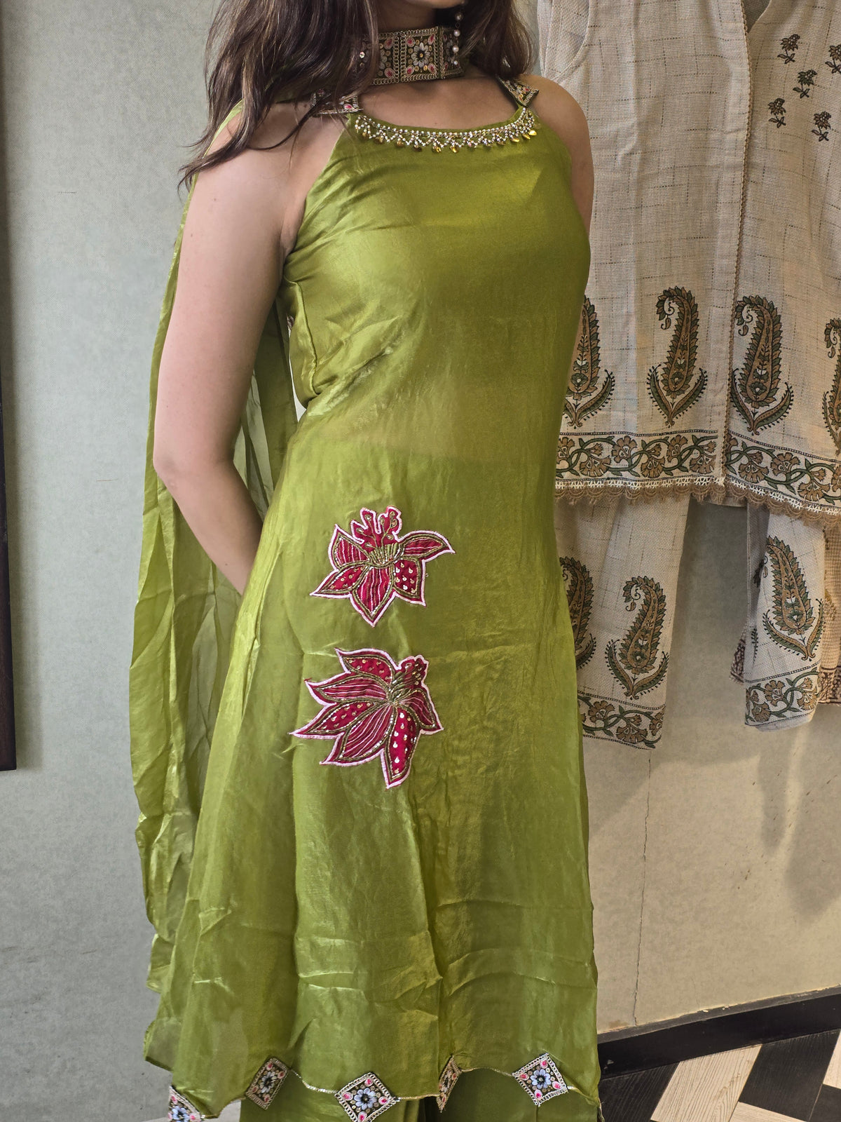 Pure Tissue Embroidery Set 3 Piece ( Sleeves Attached)