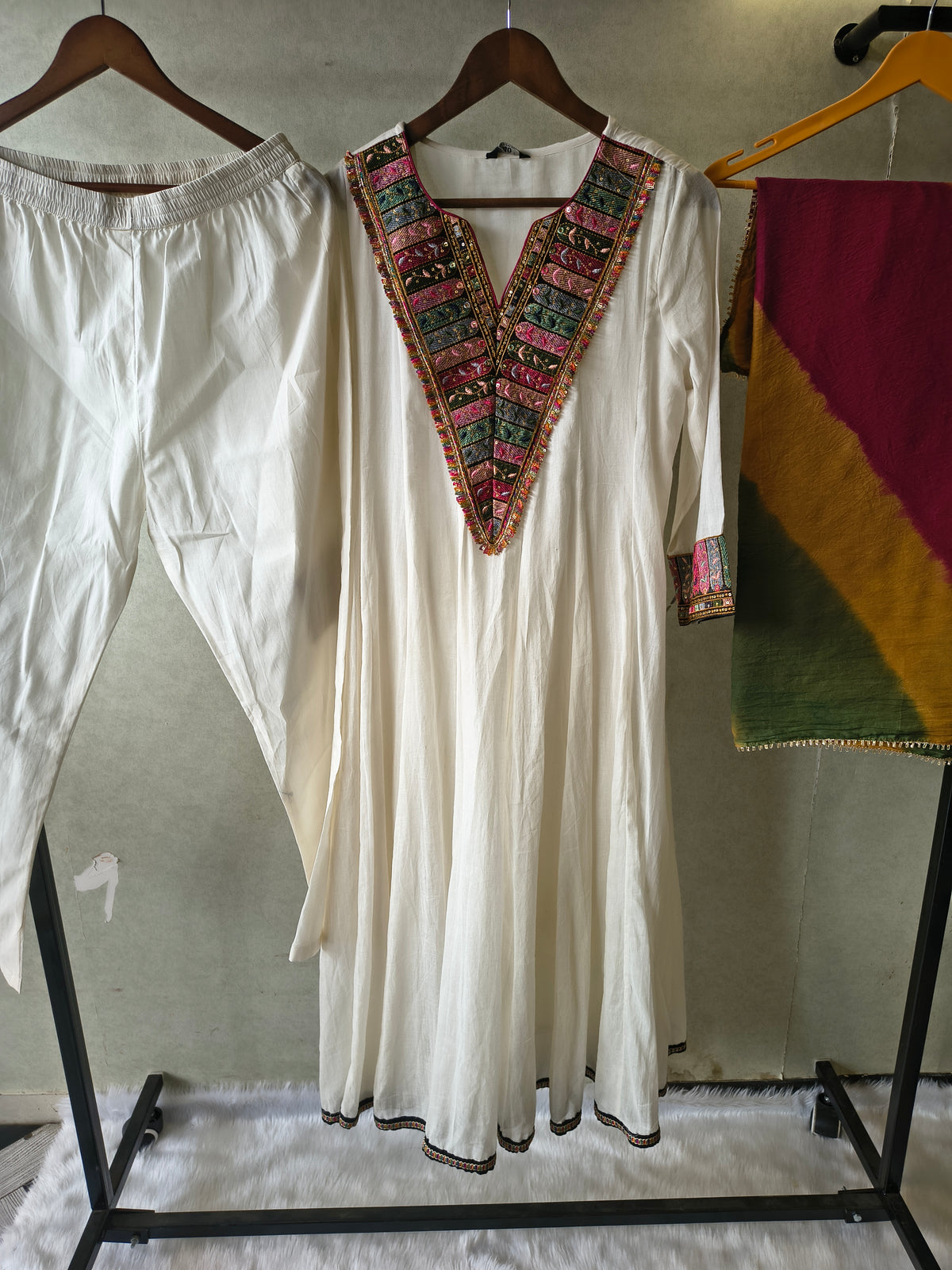 Ivory Cotton Anarkali Suit Set with Embroidered V-Neck & Colour Block Dupatta